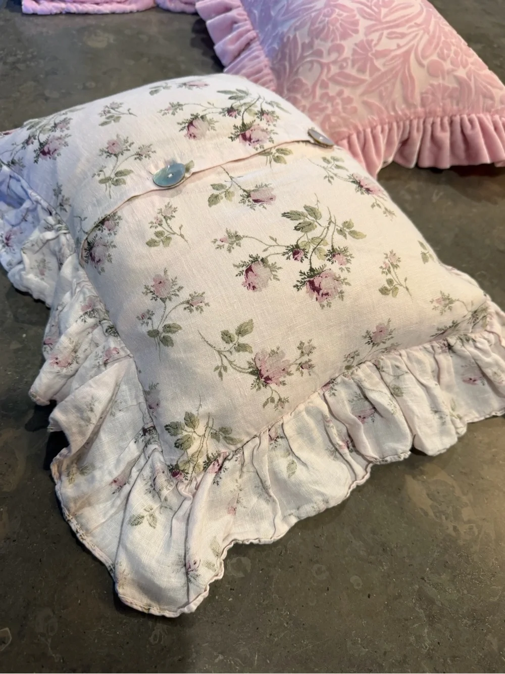 BELLA NOTTE Vintage floral LINEN pale pink single sham